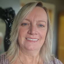 Can anyone please offer suggestions for a hairdresser that can do grey  blending/transition please. I've tried 2 different salons so far & while  the cut has been great