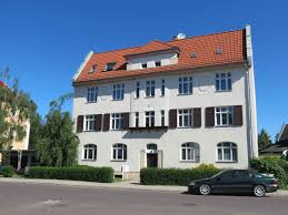 Wer in magdeburg auf der suche nach einer mietwohnung ist, kann in insgesamt 40 stadtteilen wohnen. 3 Zimmer Wohnung Zu Vermieten Oebisfelder Strasse 2 39126 Magdeburg Rothensee Mapio Net
