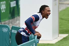 The two riders cut emotional figures, both having clinched a medal of. 1woczxmlpkp5jm