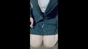 リクルートスーツに手コキぶっかけ - Pornhub.com
