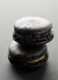 Gula batok/aren merupakan pewarna makanan alami yang menghasilkan warna coklat. Pewarna Alami