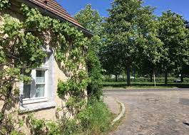 Das luftwaffenmuseum (mhm) stellt die geschichte der militärischen luftfahrt in deutschland von ihren anfängen bis zur gegenwart dar und ordnet sie in den historischen gesamtzusammenhang ein. Dorf Gatow Visit Spandau