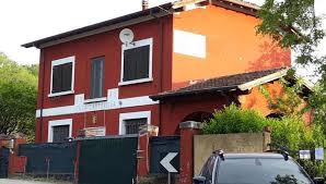Diverse case sono invece già in vendita, un po' ovunque lungo tutto lo stivale: Emilia Romagna Le Case Cantoniere Da Affittare Si Possono Fare Affari Incredibili La Repubblica