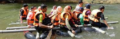 Is because at this camp there have complete equipment for student to use and get the experience. Kem Bina Semangat