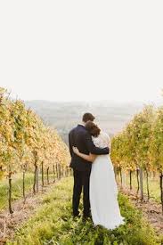 Hochzeit Am Weingut Herbstliche Farben Und Goldenes Licht In 2020 Hochzeit Hochzeitsfotos Hochzeit Bilder