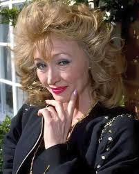 Delores Greer's Instagram, Twitter & Facebook