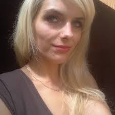 Stream Candy Mandy music