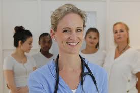 Herzlich willkommen auf unserer webseite der hausarzt praxis in der au, münchen! Team Der Hausarztin Dr Julia Gmelin In Schwabing