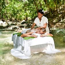 El período de pandemia ha demostrado lo importante que es el trabajo voluntario , afirmaba el rey. Casa Bonita Tropical Lodge 4 Tips From 168 Visitors