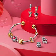 Pandora S Chinese New Year And Valentine S Day 2020 Collection Get Out Your Wallets Sevenpie Com Because Everyone Has A Story To Tell Check out the new pandora valentine's day 2021 collection! pandora s chinese new year and