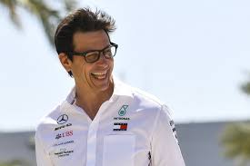 Finnish driver is under pressure at mercedes, with reports stating he could be replaced before the end of the season. Toto Wolff So Hat Er Das Ruder Bei Mercedes Ubernommen