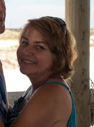 Lynn Squires's Instagram, Twitter & Facebook