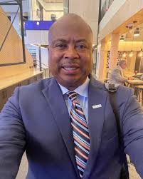 Kris Starling's Instagram, Twitter & Facebook