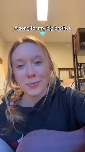 A SONG FOR THE BIG BROTHERS OUT THERE 🫶🏼👏🏼🙌🏼 #brother  #singersongwriter #singersongwritersoftiktok #gentlegiant