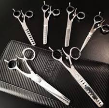 Uno dei sogni più comuni, se non quello principale, è sognare di tagliare i capelli con le forbici. Tagli Capelli Ricci Archivi Secret Parrucchieri