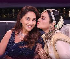 Maybe you would like to learn more about one of these? Madhuri Dixit And Rekha Recreate An Iconic Scene From Silsila On Dance Deewane 3 Bollywood News Bollywood Hungama News Galaxy