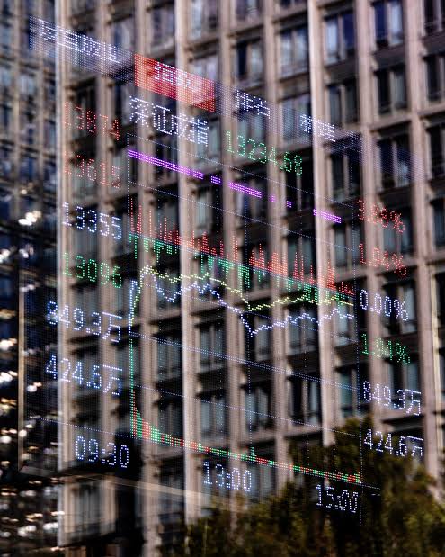 China's 'future industries' push triggers flood of venture capital, bubble concerns | Reuters