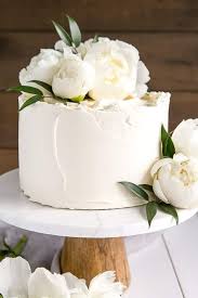 Photographs and how to this is a very simple recipe, and i have suggestions for you on how you can make a smaller cake like this and still feed all of your guests with the same cake. 25 Timeless Yet Trendy All White Wedding Cakes Weddingomania