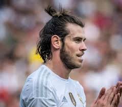 Gareth bale now has hairstyles which are lifted with volume such as quiffs and faux hawks. Bale Hairstyle Real Madrid Umpama U