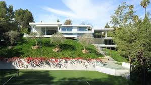 Join facebook to connect with beyonce house and others you may know. 20 Photos Of Beyonce And Jay Z S Bel Air Mansion