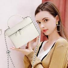 Jcocylse Women's Square Box Handbag Crossbody Shoulder Bag Rectangular  Small Purse Tote Bag for Women with Metal Bucket Chain Classic Bag(White) :  Buy Online at Best Price in KSA