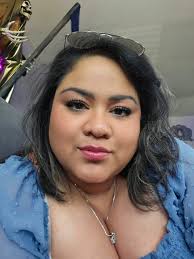 Karla Hampton's Instagram, Twitter & Facebook