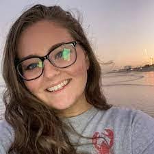 Holly Bickel's Instagram, Twitter & Facebook