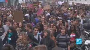Paris students intensify protests over deportations