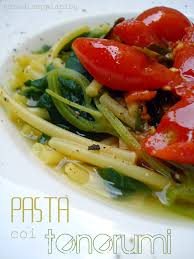 Il picchi pacchio, abbreviato anche con o pic pac, è un condimento originario e tipico della cucina palermitana, oggi diffuso in ogni angolo della sicilia. Pasta Coi Tenerumi Nero Di Seppia