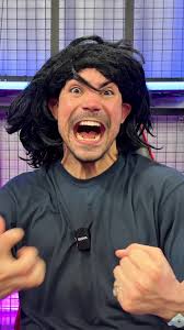 Andrés y su Humor Caótico en La Gran Batalla