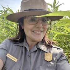 Amber Kirkendall's Instagram, Twitter & Facebook