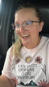 Ashley Carruthers's Instagram, Twitter & Facebook