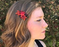 Clip de flor roja rubí de la diseñadora de joyería vintage Colleen Toland