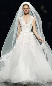 Elie Saab Denisse Wedding Dress Used Size 6 6 000 Wedding Dress Styles Wedding Dresses Lace Ballgown Ball Gown Wedding Dress