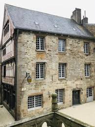 Le vestiaire de jeanne est une marque de vêtements, accessoires et linge de maison. Hotels Near Creperie La Maison De Jeanne Treguier Best Hotel Rates Near Treguier France