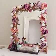 Simple Fast Diy Wall Art Project Hot Glue Faux Flowers Around The Border Of A Wall Mirror Picture Frame Etc Diy Decor Diy Home Decor Decor