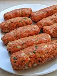 Djuvec Reis Mit Cevapcici Instakoch De Rezept In 2020 Mediterrane Rezepte Kochrezepte Einfache Gerichte