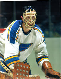 Verkleide dich jetzt im jason voorhess kostüm als serienkiller vom camp crystal lake. Tolle Bilder Von Fruher Evolution Der Goaliemaske In Der Nhl Watson