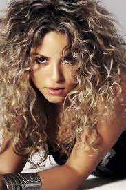 Shakira Shakira Hair Curly Hair Styles Hairstyle