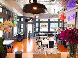 132 Spring Charleston Sc In 2020 Best Breakfast Cozy Cafe Charleston