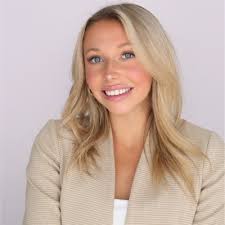 After four amazing years, I am delighted to announce that I graduated Cum  Laude from Butler University this past weekend! I am immensely grateful for  the exceptional education, personalized support…