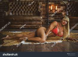 Hot Sexy Mature Fit Athletic Woman Stock Photo 1433262101 | Shutterstock
