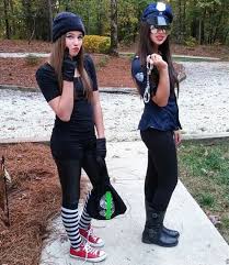 Wendy darling halloween costume for women. 23 Cute Funny Halloween Costumes For Teenage Girl Group Munchkins Planet