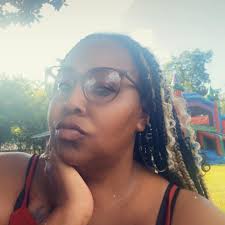 can you bake two pound cakes in the oven at the same time?