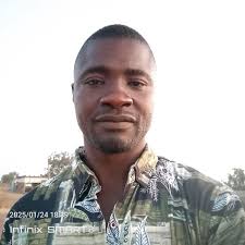 African proverb about faith and distraction