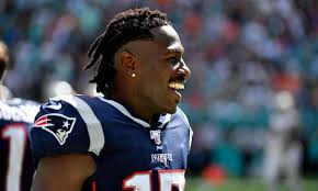 Nfl and pff player stats for tampa bay buccaneers wr antonio brown on pro football focus. Antonio Brown Farted In My Face And Didn T Pay His Bill Nfl Star S Doctor Says New England Patriots The Guardian