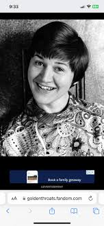 Hello, I'm David and something to know about me is- I'm old! I've seen  Patricia Routledge in things going back to the 60s.