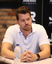 Hosszú katinka egyedül aligha ugrott volna össze az úszószövetséggel. Havi 800 Ezret Kap Hosszu Katinka Utan Shane Tusup Blikk