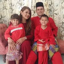 Find edward gavin's contact information, age, background check, white pages, relatives, social networks, resume, professional records & pictures. Serina Redzuawan Enggan Komen Gosip Rumah Tangga Sedang Bermasalah Informasi Semasa Terkini Sensasi