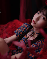 紅磨坊的美麗與哀愁MD in frame：甜美純欲龍睬葳@miya_1222 攝影師：歡迎追蹤臉書： 粉專： Steve Mars FB： Steve  Marss IG： @steve.mars_ IG3.0： @steve.mars._ 美女平台： #170beauty